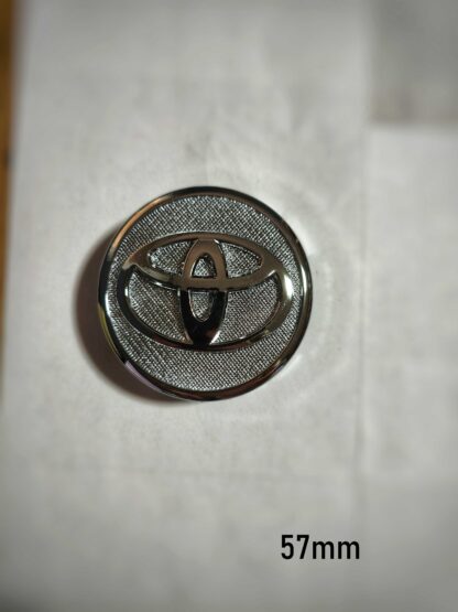 Toyota ezüst felnikupak 62mm 57mm - Image 2